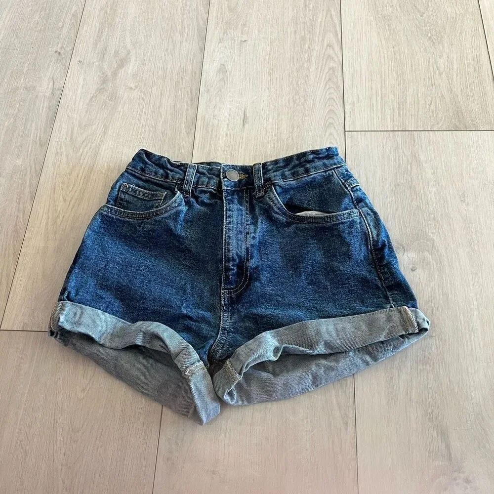 Cotton On women high rise stretch women shorts size 4